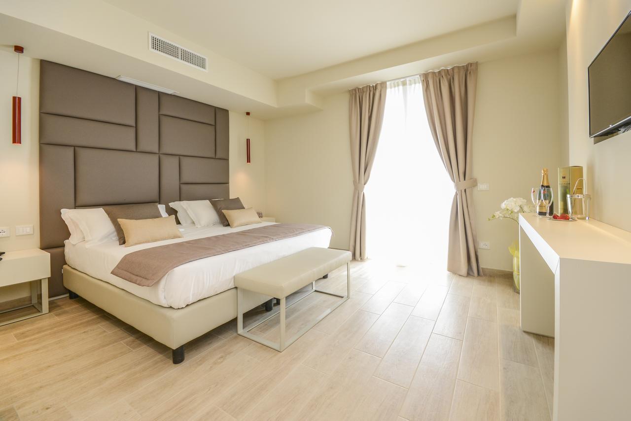 Hotel Villa Garuti 加达湖畔帕登赫 外观 照片